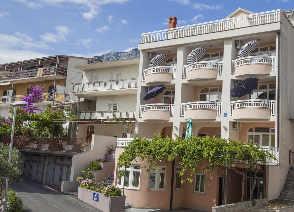 Apartments Kovac Макарска Экстерьер фото
